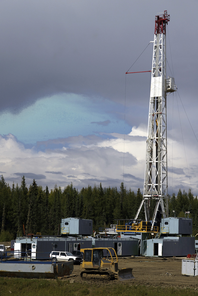 Hydraulic fracking drill